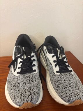 Brooks Black and White Knit Running Shoes with Tan Outsole